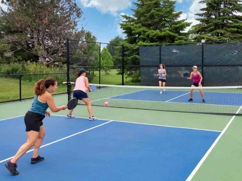 Alt text: Vải địa kỹ thuật được sử dụng để gia cố nền móng công trình, tăng cường khả năng chịu tải.